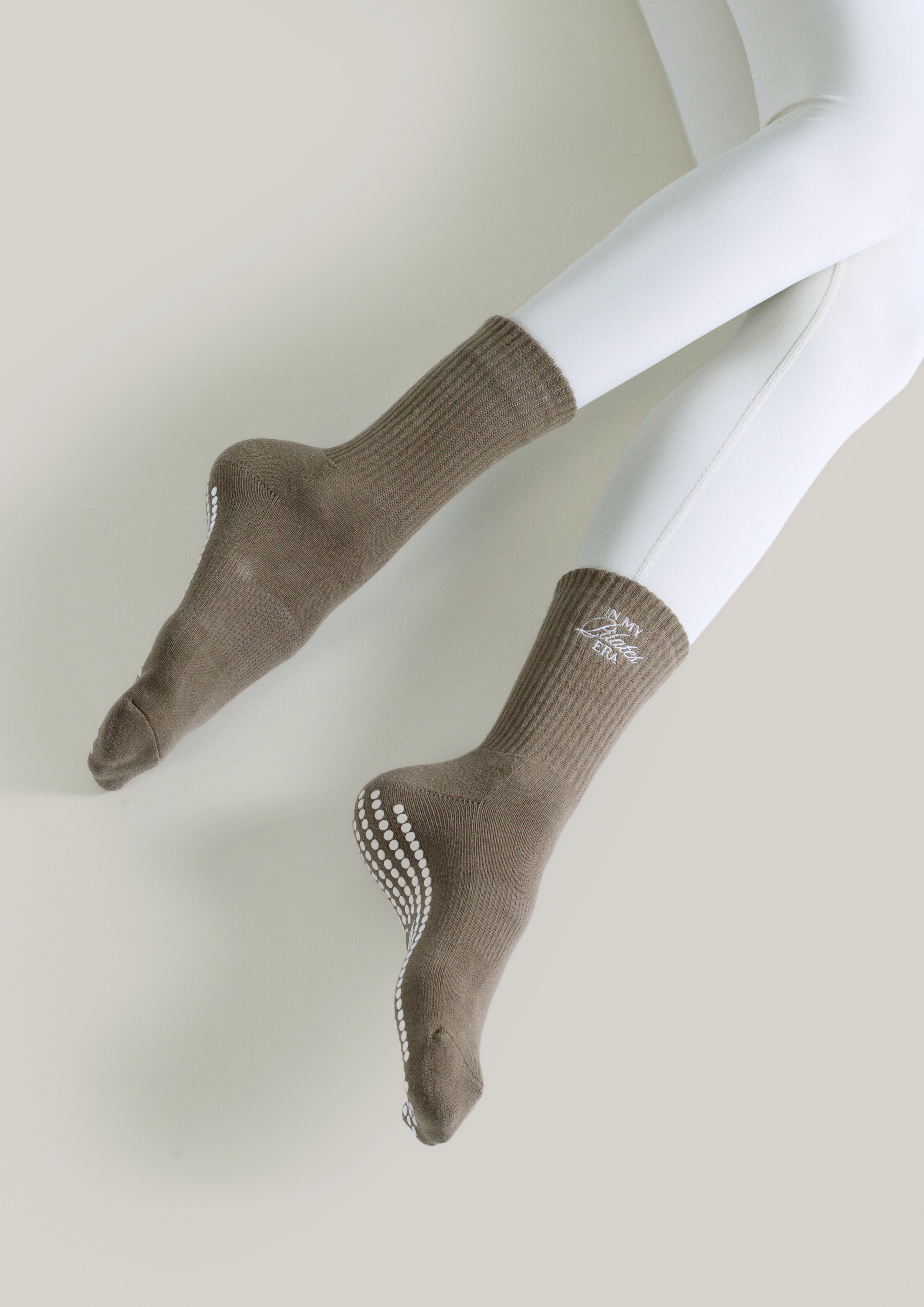 Pilates Grip Socks in Stone