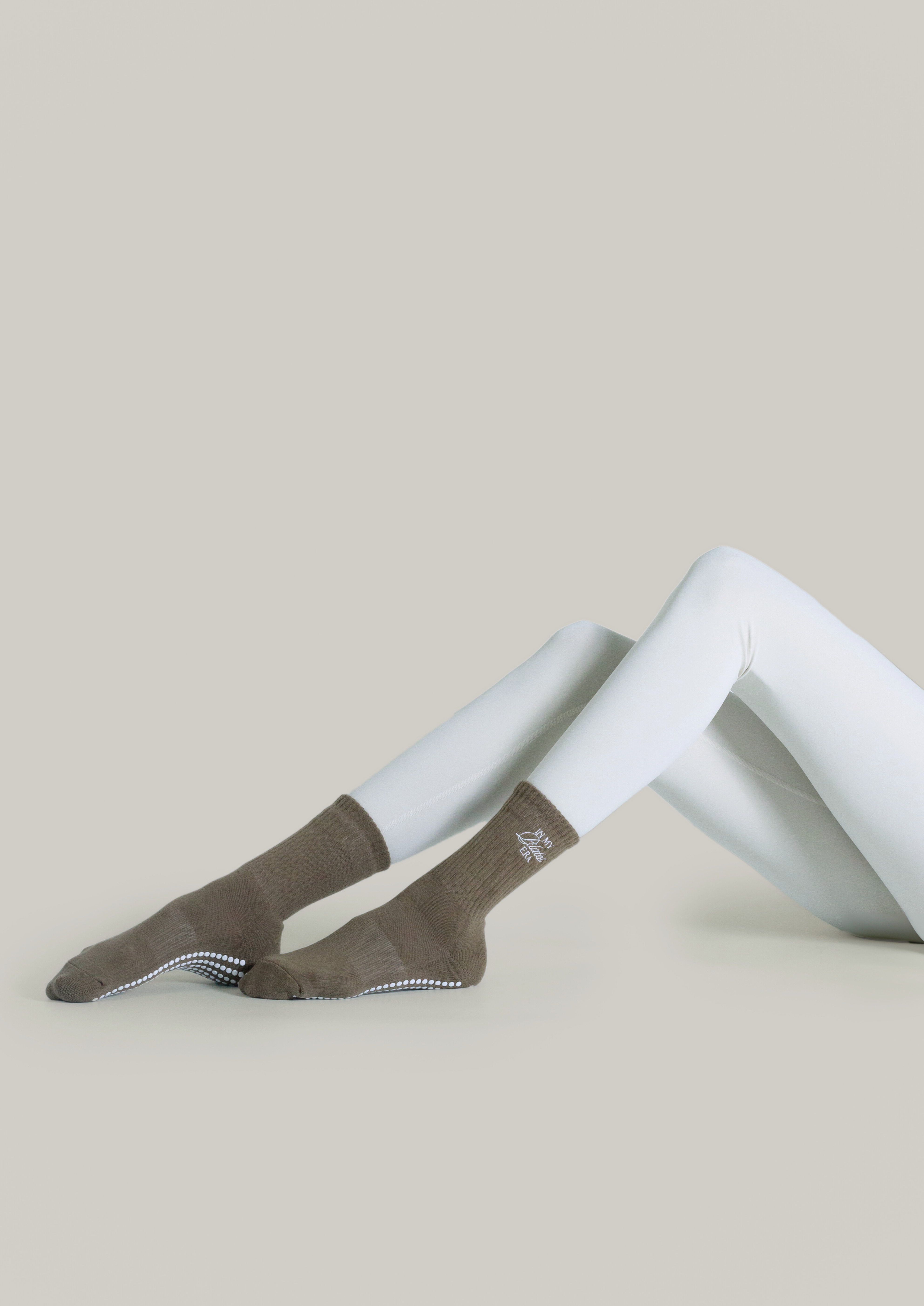 Pilates Grip Socks in Stone